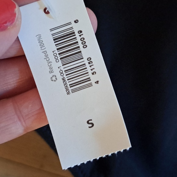 Old Navy Black Drawstring Fleece Lined Wide Leg Capri's.  Size Small NWT - Picture 5 of 8